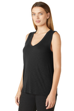 Load image into Gallery viewer, Beyond Yoga Signature Scoop Tank BZ4638