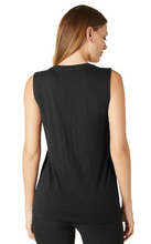 Load image into Gallery viewer, Beyond Yoga Signature Scoop Tank BZ4638
